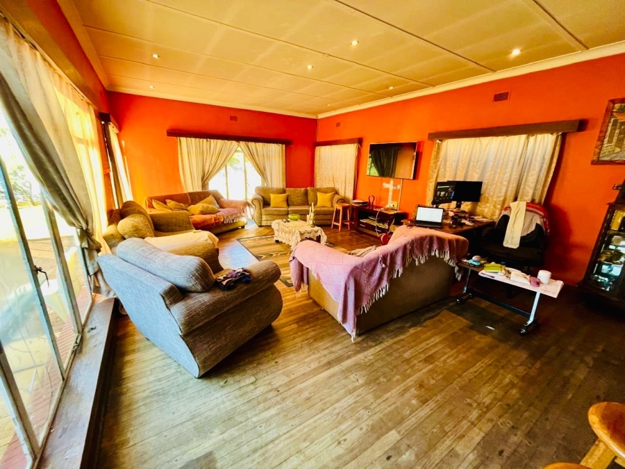 5 Bedroom Property for Sale in Gardeniapark Free State